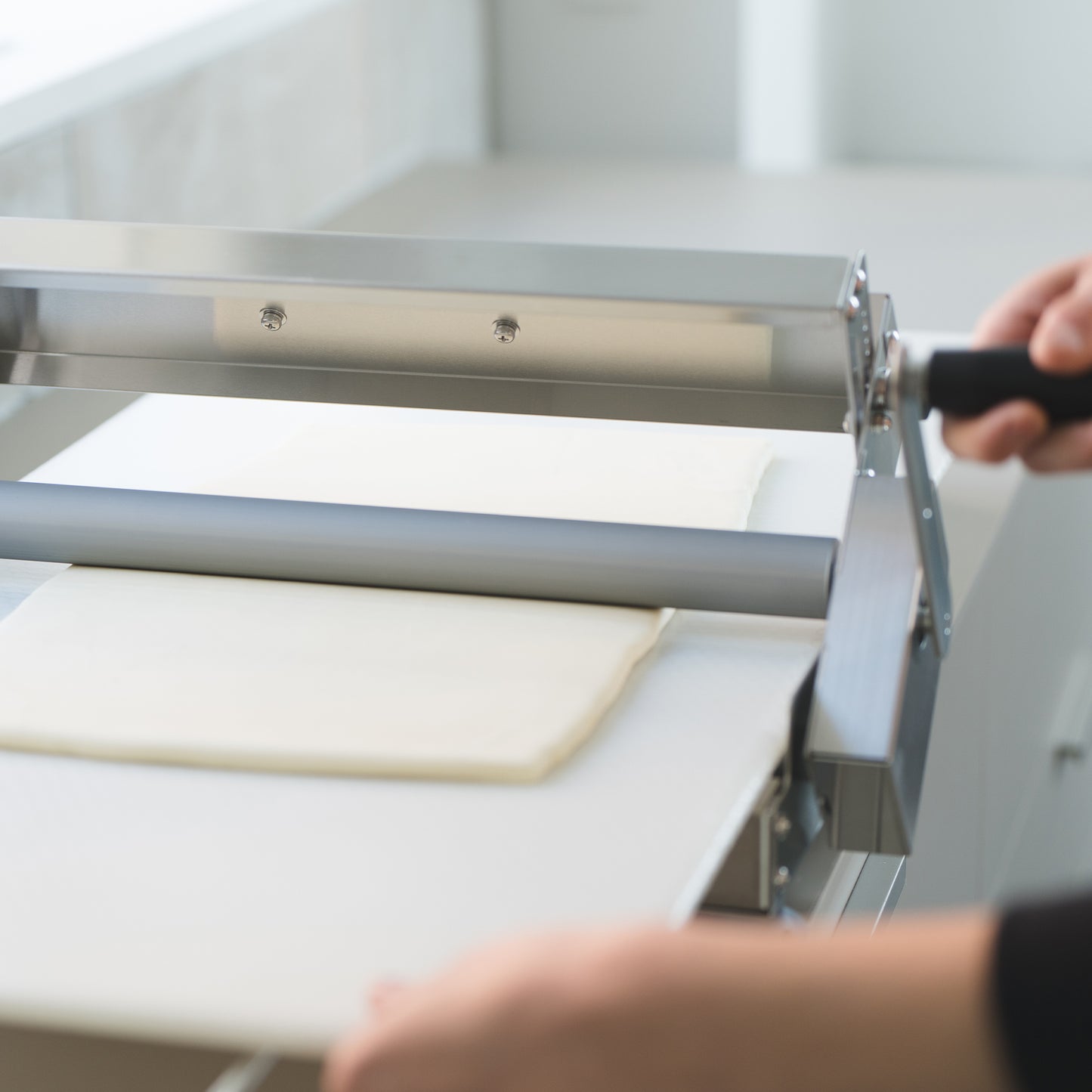 Laminadora de masa RS201 con tablero para laminadora